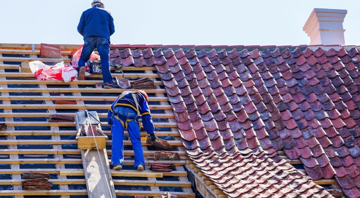 Roof replacement in Edmonton